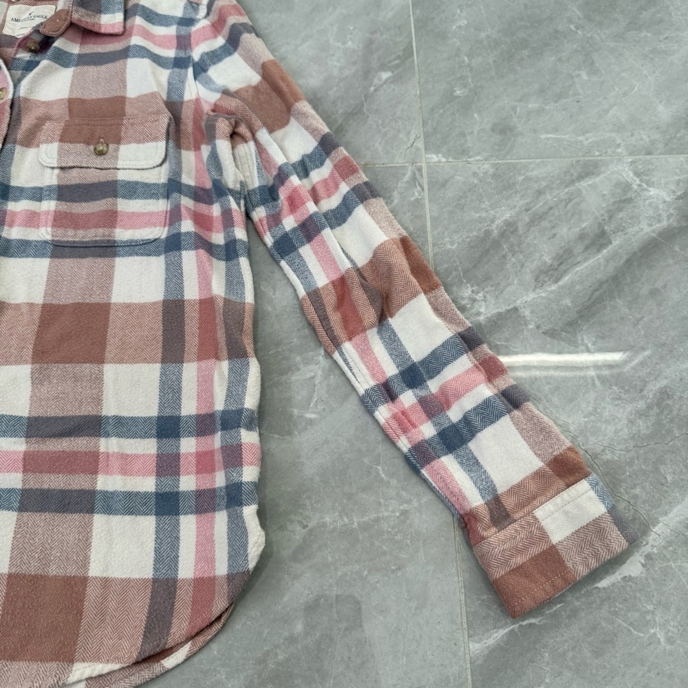 Women’s American Eagle Plaid Flannel Button Down Long Sleeve Shirt Size Medium - Picture 9 of 16